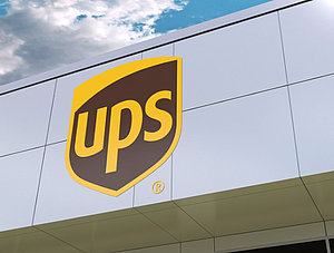 UPS Logo an Gebäude