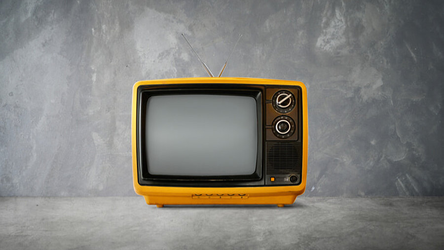 Retro-Fernseher in Gelb