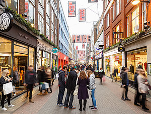 Menschen in Carnaby Street, London