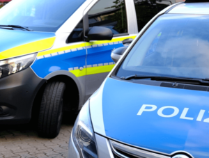 Polizeiautos während einer Kontrolle