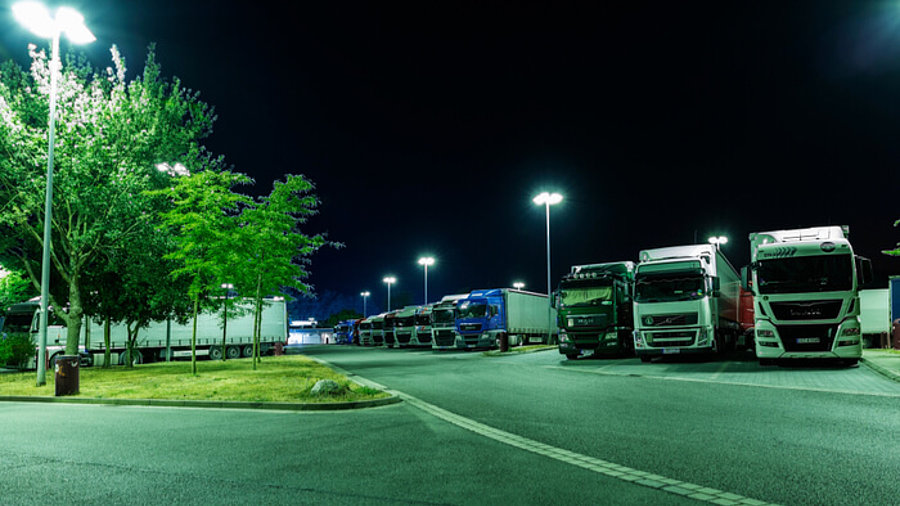 Lkw Parkplatz Nacht