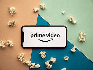 Prime Video Logo auf Smartphone