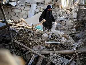 Zerstörte Gebäude nach einem Erdbeben in der Türkei