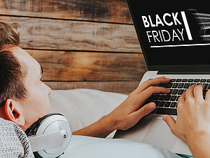 Black Friday auf einem Laptop