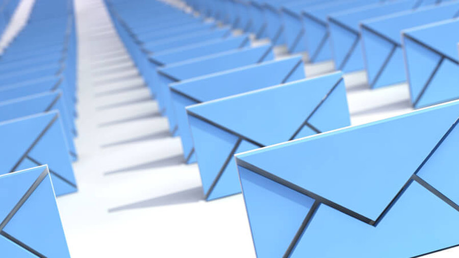 viele blaue E-Mails