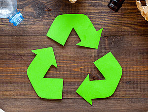 Recycling Symbol aus Papier