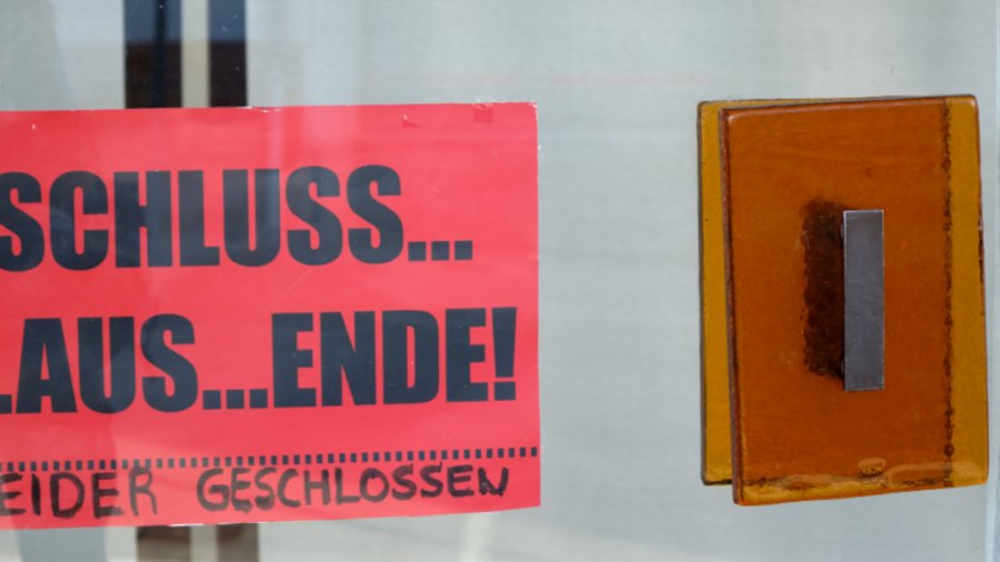 Geschlossen-Schild an Laden