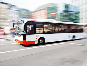 Bus im Stadtverkehr