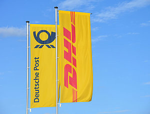 Fahnen Deutsche Post und DHL