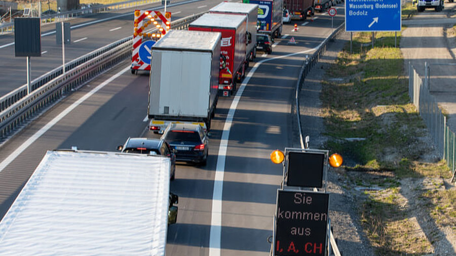 Stau bei Einreise nach Deutschland