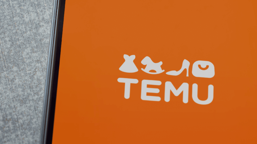 Logo des Online-Marktplatzes Temu auf einem Smartphone