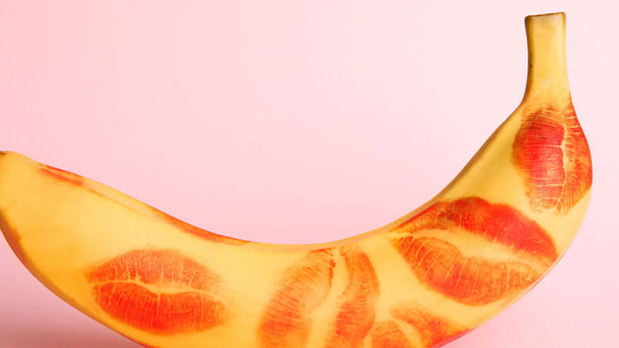 Sextoys: Banane mit K&uuml;ssen