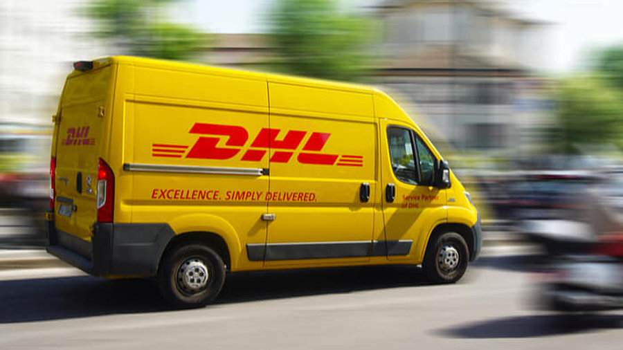 DHL-Fahrzeug in Mailand, Italien