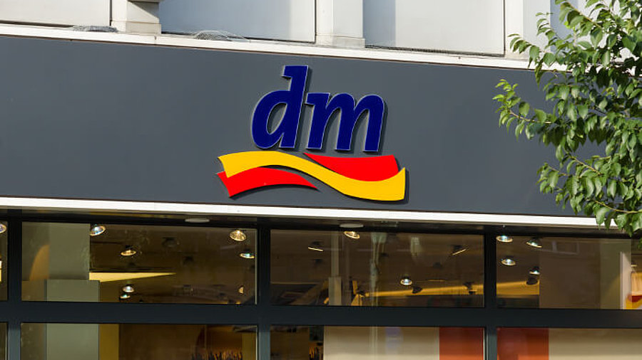 Drogerie dm Logo