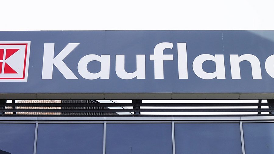 Kaufland Logo an Geb&auml;ude