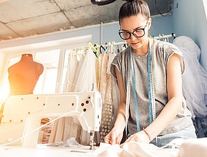 Designer-Lady bei der Arbeit