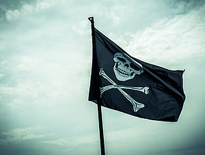 Piratenflagge im Wind