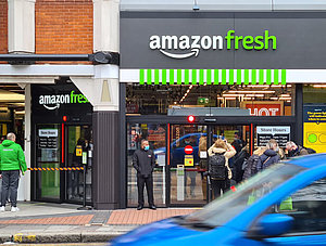 Amazon eröffnet seinen ersten Amazon Fresh Store außerhalb der USA in London, Großbritannien