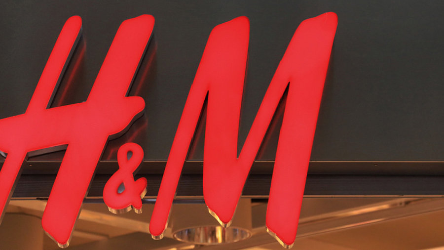 H&amp;M-Logo an Filiale