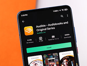 Amazons Hörbuchdienst Audible auf einem Smartphone