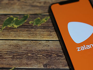 Zalando Logo Smartphone