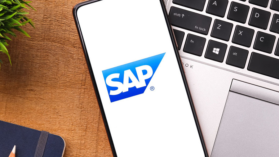 SAP-Logo auf einem Smartphone