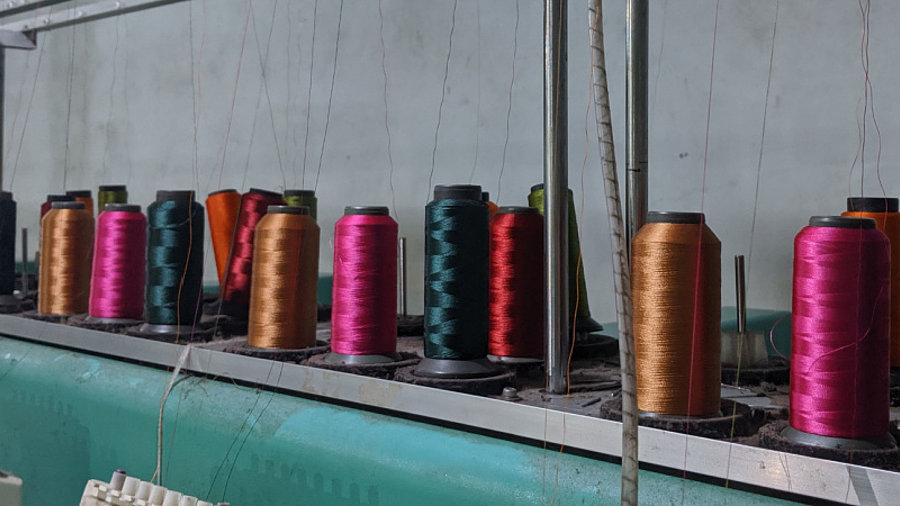 Blick in eine Textilfabrik in Islamabad, Pakistan