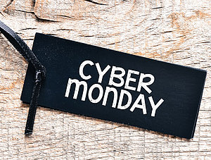 Ruf zur Rabattschlacht: Cyber Monday-Schild