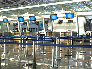 Leerer Schalter am Flughafen