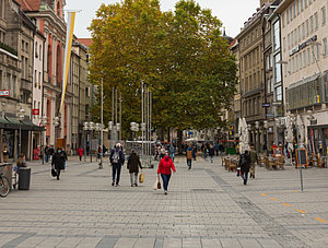 Leere deutsche Stra&szlig;e