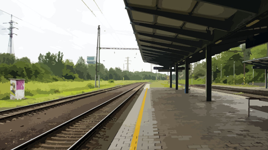 Leerer Bahnsteig