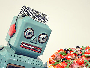 Roboter und Pizza