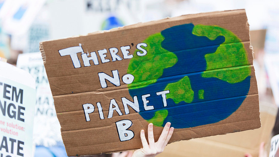 Protestschild „There is no Planet B“