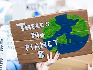 Protestschild „There is no Planet B“