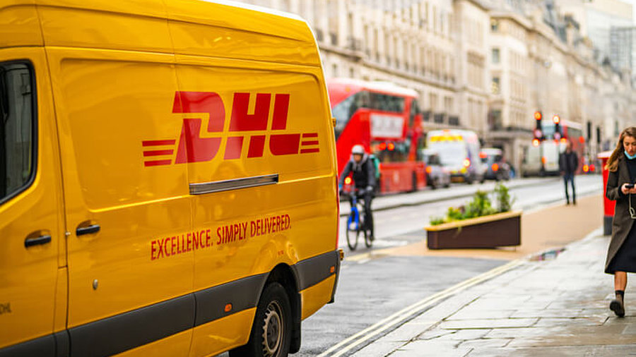 DHL Zustellerfahrzeug in London