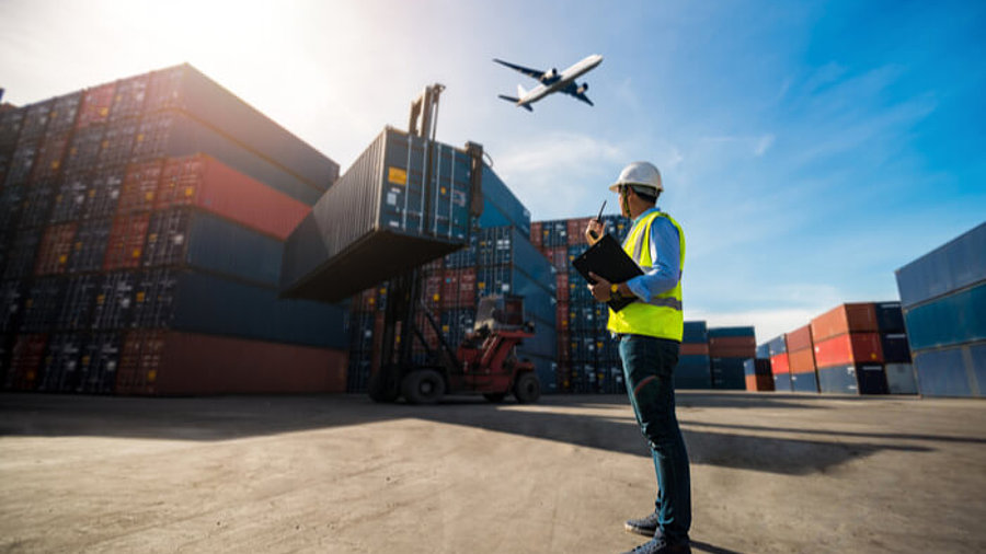 Verschiedene Logistik Container Luft