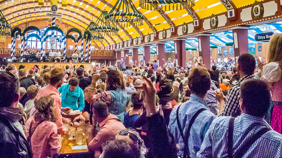 Bild aus dem L&ouml;wenbr&auml;u auf dem Oktoberfest in M&uuml;nchen