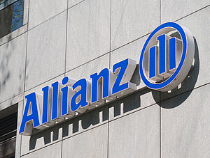 Allianz-Logo auf Gebäude