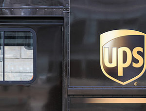 UPS Logo auf einem Lieferwagen