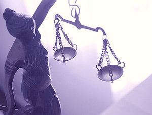 Gericht: Justitia in der Nahaufnahme