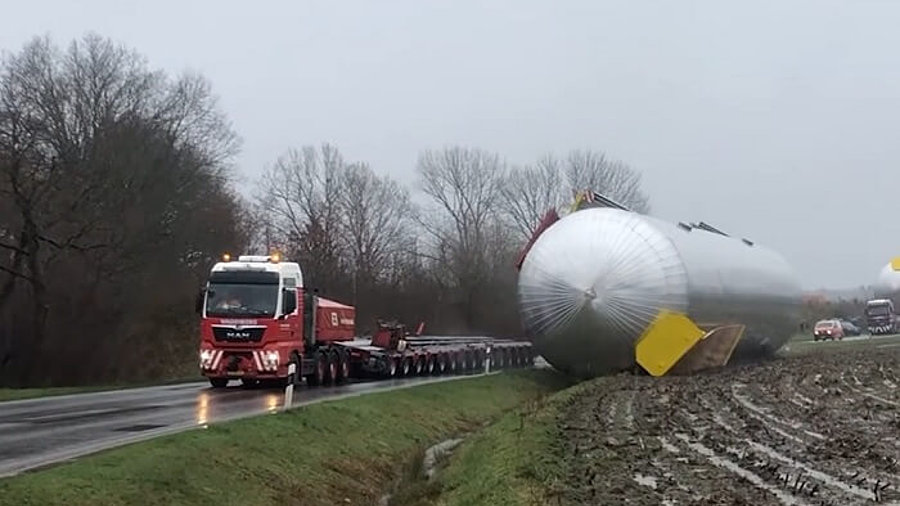 Schwertransport-Unfall in Sögel