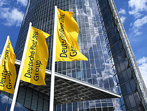 Flaggen Deutsche Post DHL Group