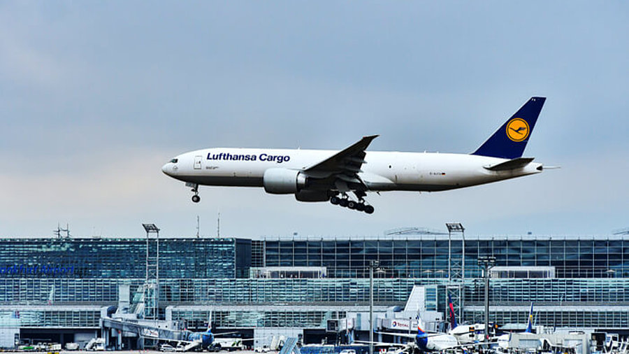 Langstreckenflugzeug der Lufthansa Cargo