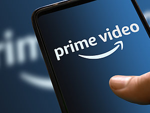 Amazon Prime Logo auf Smartphone