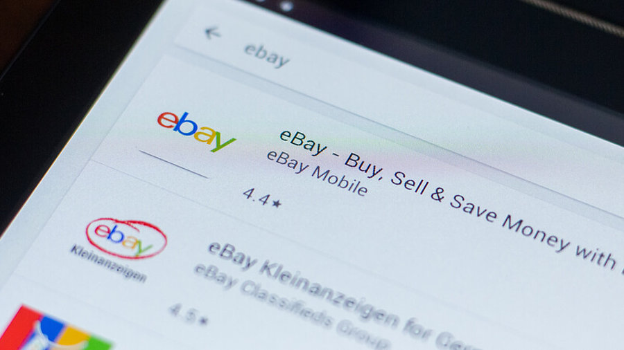 Ebay- und Ebay-Kleinanzeigen-App auf einem Smartphone