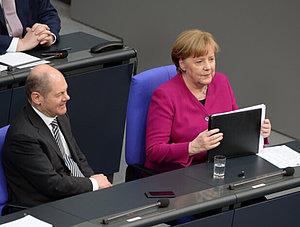 Angela Merkel und Olaf Scholz