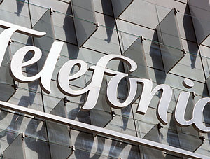 Telefonica-Logo an Geb&auml;ude