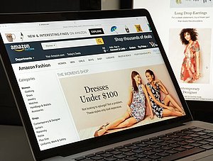 Amazon-Webseite Kleidung