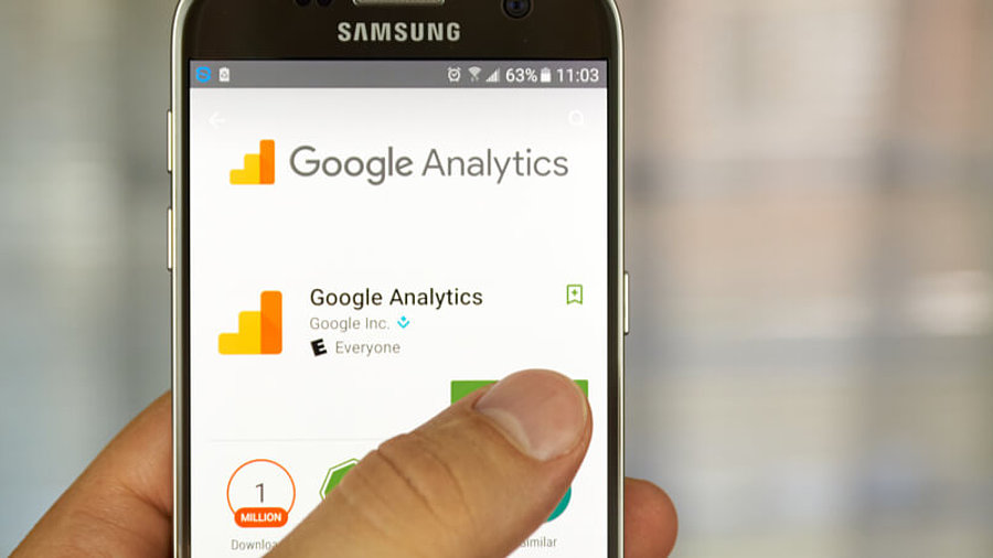 App &bdquo;Google Analytics" auf Smartphone