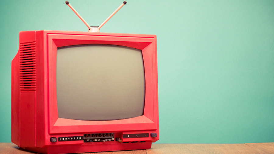 Retro-Fernseher in Rot